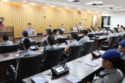 aleto-recebe-alunos-do-curso-de-assessoria-de-comunicacao-em-visita-guiada