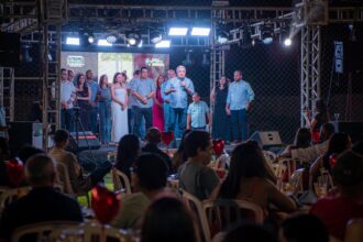 laurez-moreira-participa-do-arraia-da-amizade-e-se-reune-com-casais-do-casamento-comunitario-em-gurupi