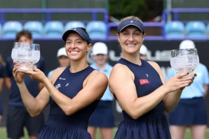 luisa-stefani-conquista-titulo-de-duplas-em-eastbourne-e-mira-wimbledon