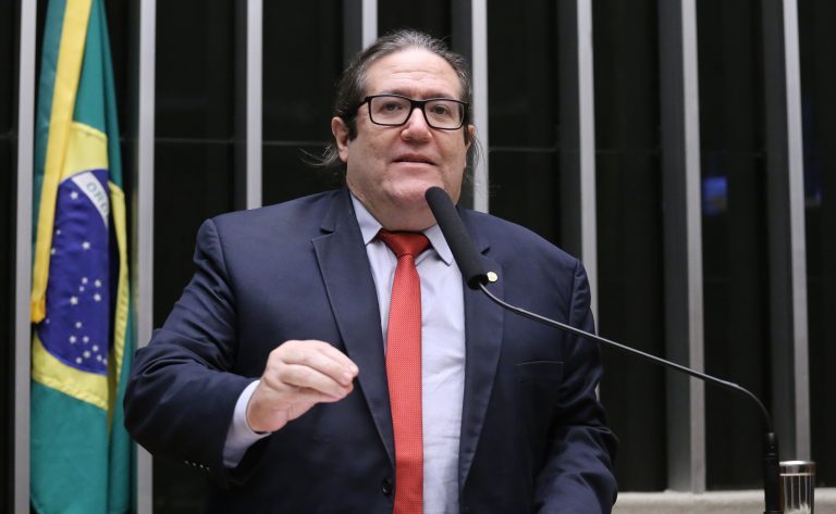 comissao-discute-impacto-do-tamanho-das-turmas-na-qualidade-da-educacao-basica