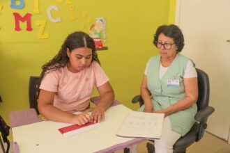 cer-de-araguaina-transforma-vidas-por-meio-da-reabilitacao-visual-e-devolve-autonomia-aos-pacientes