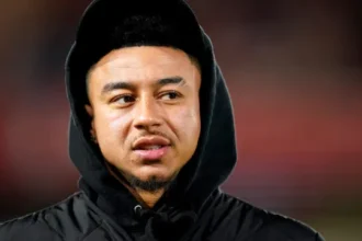 corinthians-libera-lingard-para-acompanhar-funeral-do-avo-na-inglaterra
