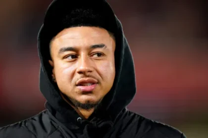 corinthians-libera-lingard-para-acompanhar-funeral-do-avo-na-inglaterra