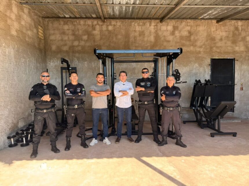 parceria-e-valorizacao:-emenda-de-junior-geo-destina-equipamentos-de-academia-para-policiais-penais