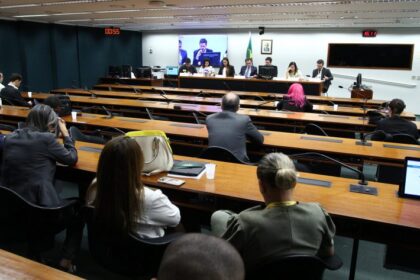 estudantes-e-representantes-de-faculdades-particulares-pedem-revisao-de-regras-do-fies