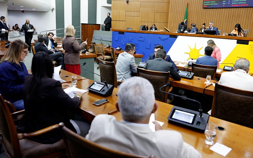 deputados-aprovam-indenizacao-para-procuradores-do-estado-e-criacao-de-cargos-no-tjto