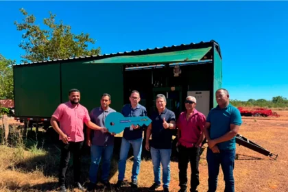 osires-damaso-participa-de-entregas-de-tratores-e-casas-de-farinha-para-quatro-municipios-na-codevasf