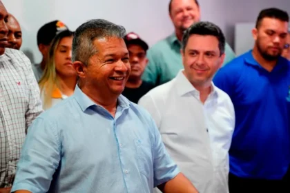 prefeito-de-darcinopolis-oficializa-apoio-a-reeleicao-do-deputado-federal-tiago-dimas