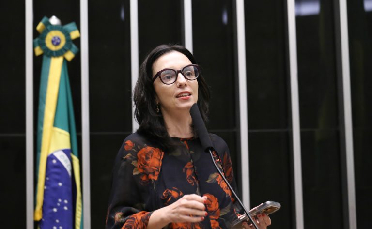 comissao-aprova-criacao-de-plataforma-de-teleatendimento-psicologico-para-comunidades-escolares