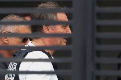 moraes-da-48-horas-para-bolsonaro-entregar-todas-as-armas-registradas-em-seu-nome