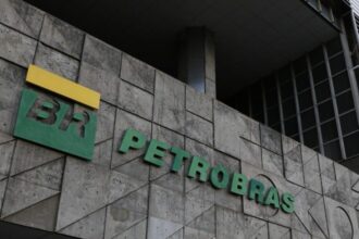 comissao-discute-recontratacao-de-demitidos-de-subsidiarias-da-petrobras-e-da-dataprev