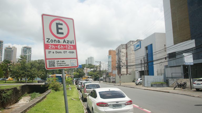 comissao-aprova-fim-de-pontos-na-cnh-por-estacionamento-irregular-em-zona-azul