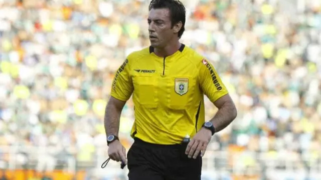 cbf-defende-arbitro-raphael-claus,-chamado-de-‘suspeito’-por-trump
