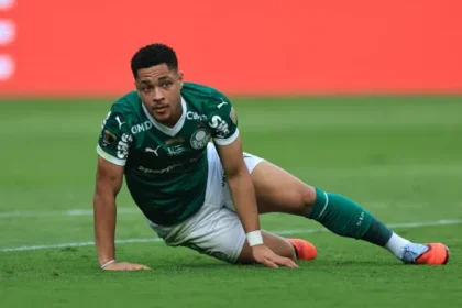 vitor-roque-fica-perto-de-retorno-no-palmeiras,-e-uruguaios-se-reapresentam
