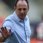 ceni-critica-gramado-da-fonte-nova-apos-mes-sem-jogo