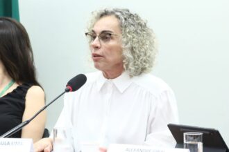 comissao-aprova-projeto-que-cria-politica-nacional-de-saude-na-escola
