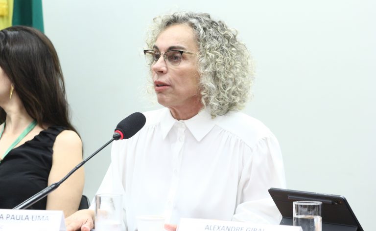 comissao-aprova-projeto-que-cria-politica-nacional-de-saude-na-escola