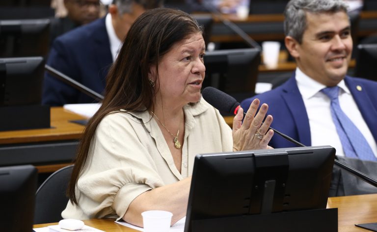 ccj-da-camara-aprova-proposta-que-busca-otimizar-reforco-vacinal