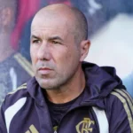 tecnico-do-flamengo-detona-membro-do-benfica:-“os-covardes-fogem”