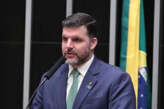 projeto-isenta-setor-agropecuario-de-corte-linear-em-incentivos-tributarios