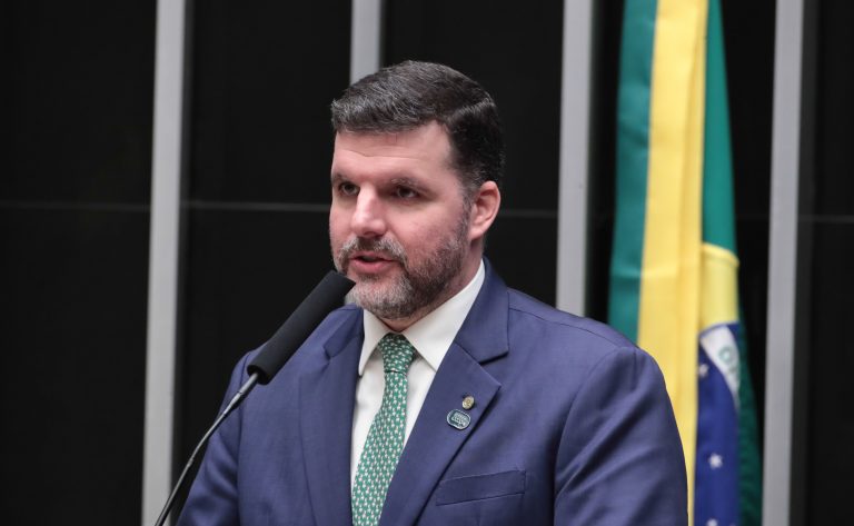 projeto-isenta-setor-agropecuario-de-corte-linear-em-incentivos-tributarios