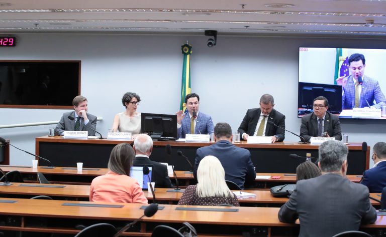 debatedores-defendem-manutencao-do-prazo-de-20-anos-para-patentes-de-remedios