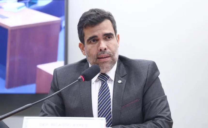 projeto-de-ayres-quer-cortar-beneficio-de-inscrito-no-cadunico-que-apostar-em-plataformas