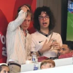 mick-jagger-ve-inglaterra-cair-na-copa-e-revive-piada-de-‘pe-frio’