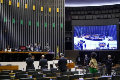 apos-fala-de-valdemar,-dino-intima-pl-e-mais-20-partidos-a-explicar-controle-de-emendas