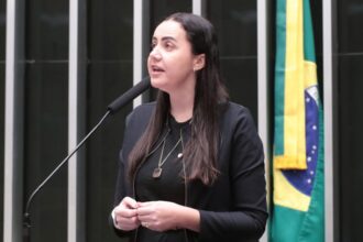 comissao-aprova-proposta-que-obriga-escolas-a-comunicar-suspeita-de-trabalho-infantil