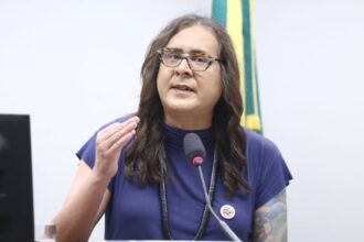 comissao-aprova-politica-nacional-para-ampliar-educacao-de-jovens-e-adultos