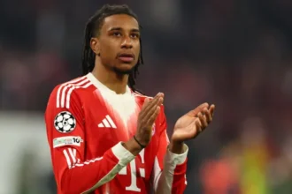 bayern-descarta-vender-olise-e-avalia-renovar-com-salario-de-r$-150-milhoes