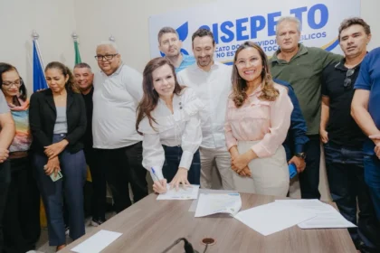 dorinha-seabra-recebe-cartas-do-sisepe-e-sindippen-e-se-compromete-com-funcionalismo:-“carreira-do-servidor-precisa-ser-atrativa”