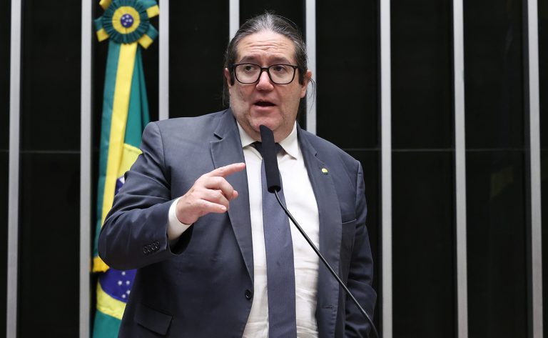 comissao-aprova-prioridade-para-diagnostico-precoce-e-ensino-especifico-para-alunos-com-autismo
