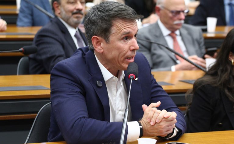 comissao-aprova-punicao-para-quem-tentar-interditar-idosos-de-forma-abusiva