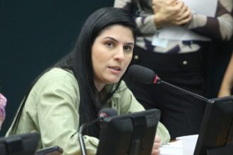 comissao-de-constituicao-e-justica-aprova-protecao-a-servidor-ou-militar-que-denunciar-maus-tratos-contra-crianca