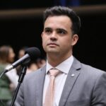 comissao-de-minas-e-energia-aprova-diretrizes-para-combate-a-combustiveis-adulterados