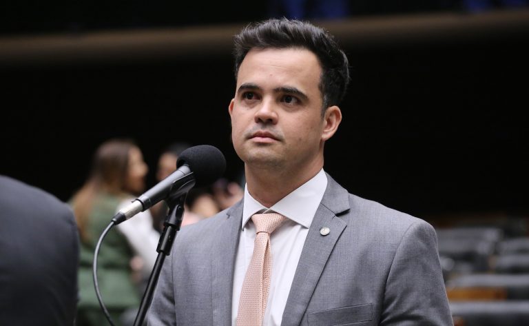 comissao-de-minas-e-energia-aprova-diretrizes-para-combate-a-combustiveis-adulterados