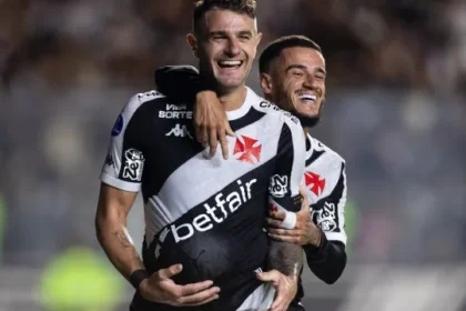 vasco-enfrenta-independiente-em-medellin-com-portoes-fechados-pelos-playoffs-da-sul-americana