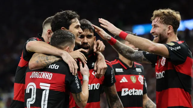 flamengo-enfrenta-a-chapecoense-para-diminuir-a-diferenca-em-relacao-ao-palmeiras