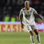 palmeiras-aumenta-para-r$-160-milhoes-proposta-por-danilo-do-botafogo