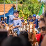 laurez-moreira-se-une-a-comunidade-de-filadelfia-na-celebracao-da-fe-e-da-cultura-sertaneja