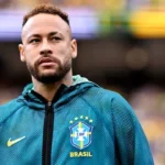 leilao-de-neymar-inclui-fim-de-semana-na-casa-do-jogador-e-raquete-assinada-por-joao-fonseca