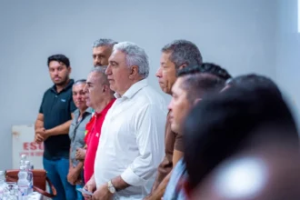 com-silva-neto-e-paulo-mourao,-laurez-reune-militancia-do-pt-em-augustinopolis-e-defende-governos-de-lula
