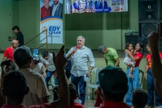 no-bico-do-papagaio,-laurez-reune-aliados,-cobra-saude-regional-e-defende-industrializacao