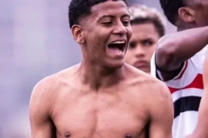 ex-jogador-da-base-do-sao-paulo-e-morto-a-tiros-aos-15-anos-durante-jogo