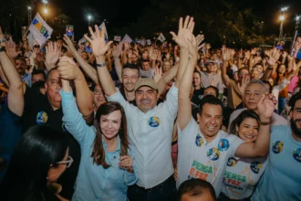em-evento-de-fabio-vaz,-dorinha-assina-carta-compromisso-sobre-revisao-do-pccr-e-reajuste-a-professores-inativos