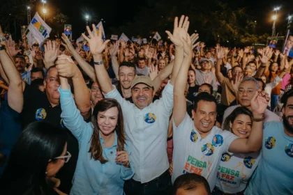 em-evento-de-fabio-vaz,-dorinha-assina-carta-compromisso-sobre-revisao-do-pccr-e-reajuste-a-professores-inativos
