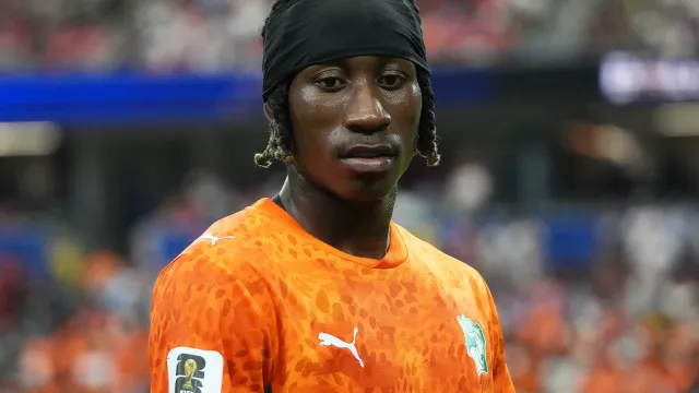 real-madrid-acerta-contratacao-recorde-de-yan-diomande-por-e-135-milhoes