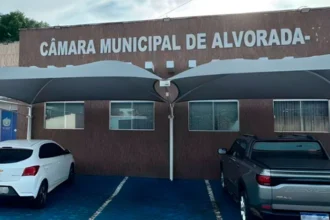 por-sobrepreco-e-falta-de-licitacao,-justica-anula-contrato-da-camara-de-alvorada-para-reforma-da-lei-organica-e-regimento